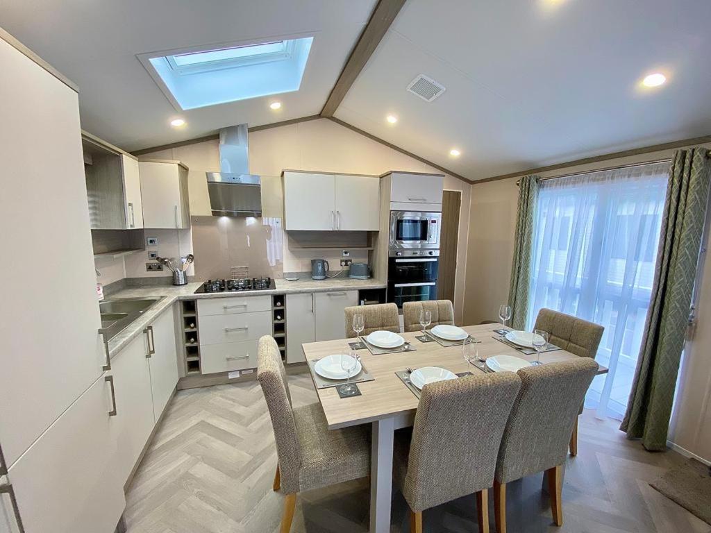 The Lodge Selsey Ngoại thất bức ảnh